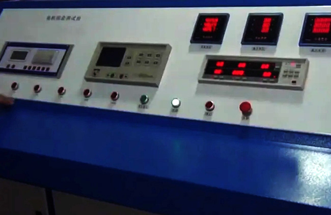图为高压电机测试台，主要用于测试高压电机的电流等各项数据